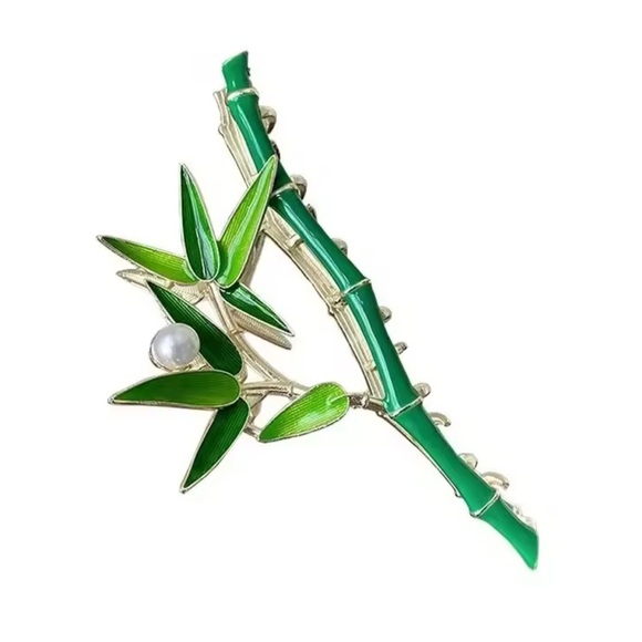 Pearl Bamboo Hair Claw – Aesthetic Gold & Green Clip